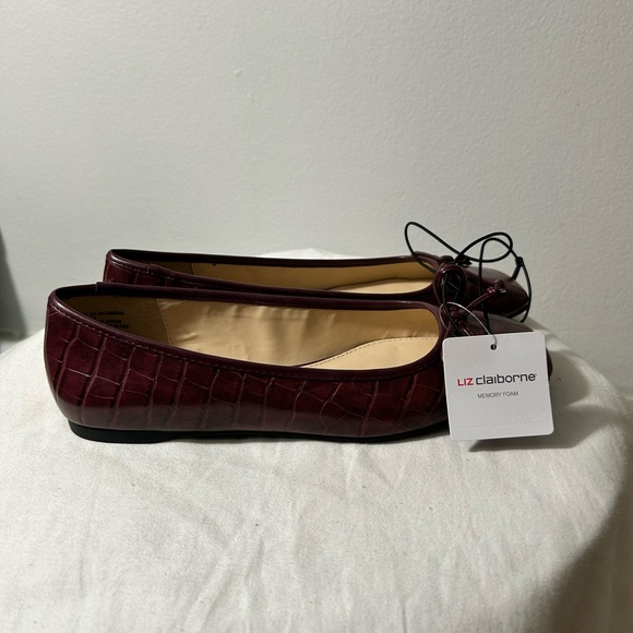 Liz Claiborne Maroon Croc-Embossed Flats - Picture 2 of 11